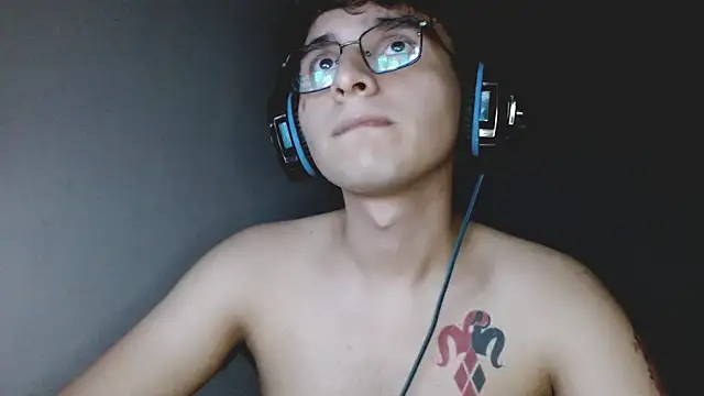 Charley quin online show from 09-26-25, 04:38