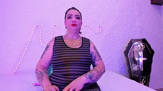 poisson ivy online show from 10-01-25, 08:37