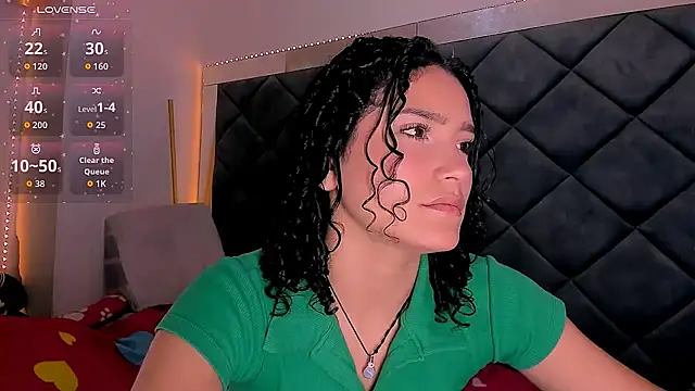 Snapshot of Nellyhills chatting on 09-16-25, 01:45 Nellyhills online show from 09-16-25, 01:45