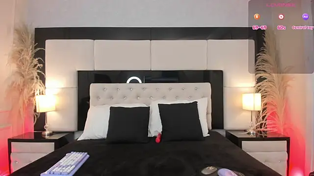 CarlaRossi  online show from 03-11-26, 07:42