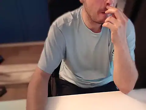 CuteMan33 online show from 07-05-26, 05:53