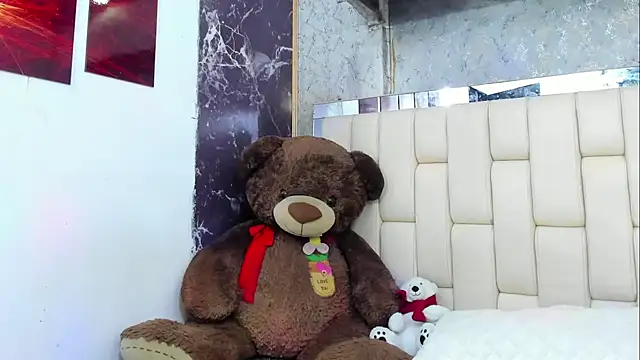 Bi Latin Boys1 online show from 12-13-24, 12:39