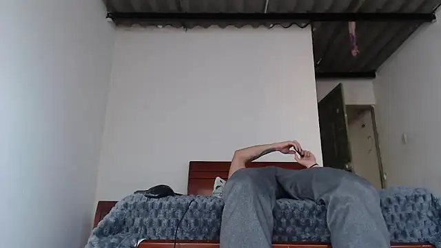 arthurphoenix  online show from 11-10-25, 07:57