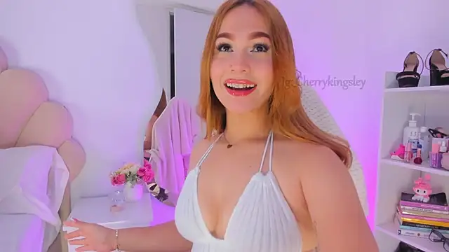 Snapshot of _cherrykingsley1 chatting on 06-13-26, 06:33 cherrykingsley1 online show from 06-13-26, 06:33