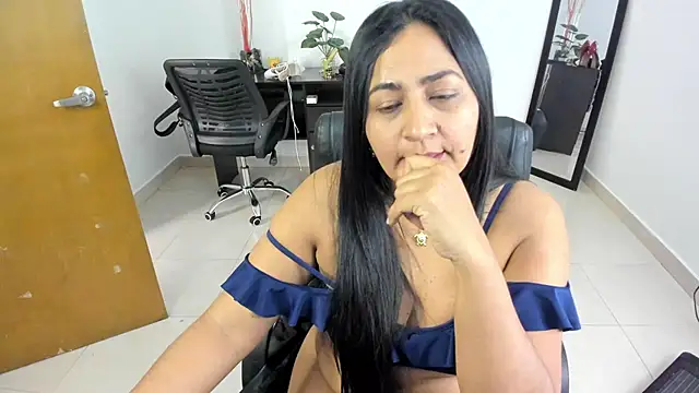 Adele Sweett online show from 03-10-25, 07:29