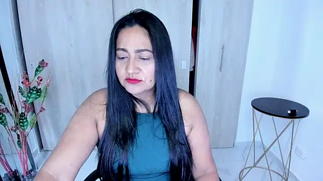 Snapshot of Adele_Sweett chatting on 05-15-26, 11:06 Adele Sweett online show from 05-15-26, 11:06