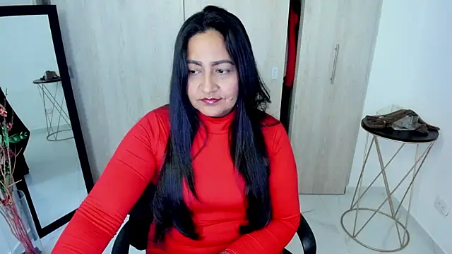 Snapshot of Adele_Sweett chatting on 05-21-26, 10:55 Adele Sweett online show from 05-21-26, 10:55