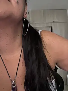 Snapshot of Adele_Sweett chatting on 07-13-26, 10:51 Adele Sweett online show from 07-13-26, 10:51