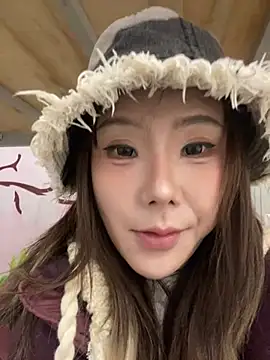 ChuChu1991 online show from 02-09-25, 05:19