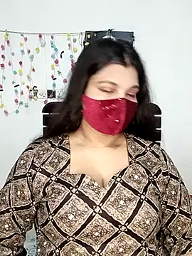 Hot-Angel  online show from 07-26-26, 04:25