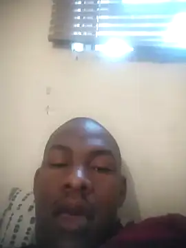 Snapshot of zuludog chatting on 07-12-26, 06:04 zuludog online show from 07-12-26, 06:04