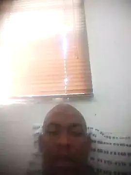Snapshot of zuludog chatting on 07-28-26, 12:12 zuludog online show from 07-28-26, 12:12