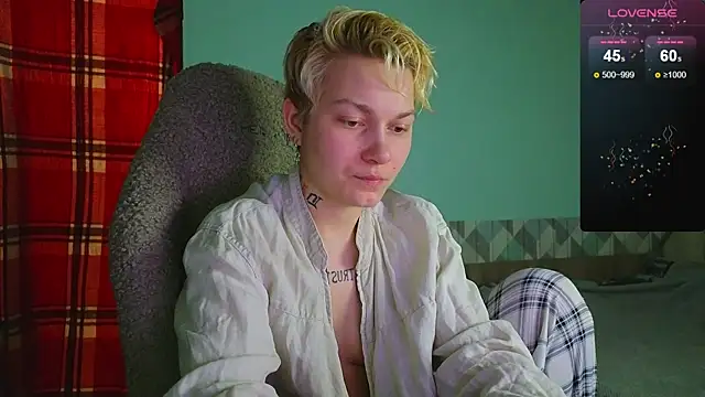 esajukyy online show from 12-19-24, 02:57