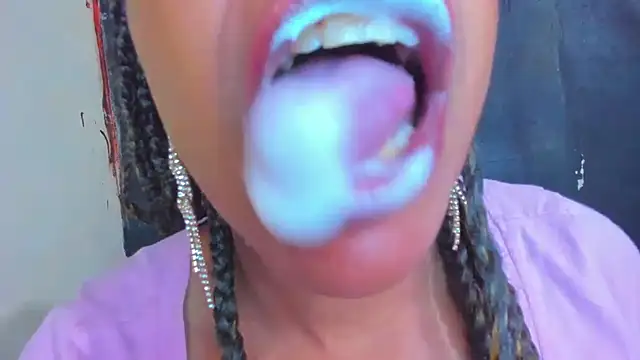 KamariaFyre online show from 09-28-25, 10:59