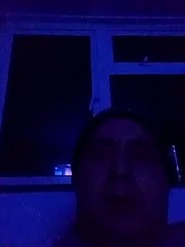 Snapshot of houy111111 chatting on 11-26-25, 07:04 houy111111 online show from 11-26-25, 07:04