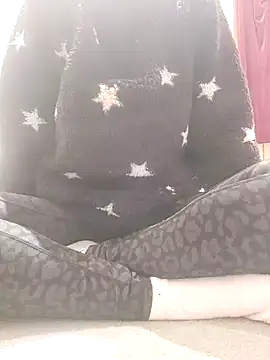 Snapshot of houy111111 chatting on 12-04-25, 11:19 houy111111 online show from 12-04-25, 11:19