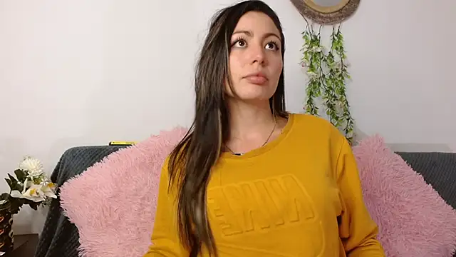 Snapshot of Kendal_Mosk chatting on 12-16-24, 12:48 Kendal Mosk online show from 12-16-24, 12:48