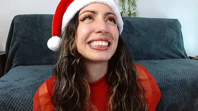 Snapshot of Kendal_Mosk chatting on 12-19-24, 08:13 Kendal Mosk online show from 12-19-24, 08:13