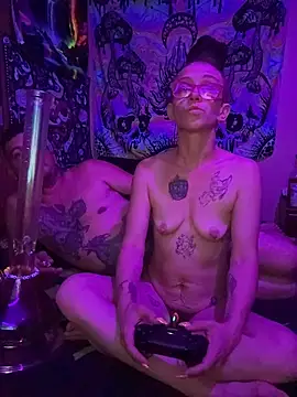 Stonermama666420 online show from 06-18-26, 03:40