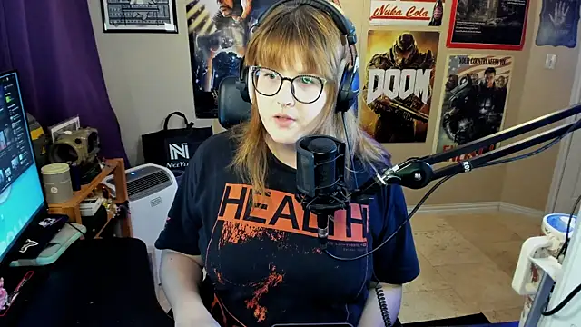 Snapshot of HannahCastle96 chatting on 08-10-26, 01:31 HannahCastle96 online show from 08-10-26, 01:31