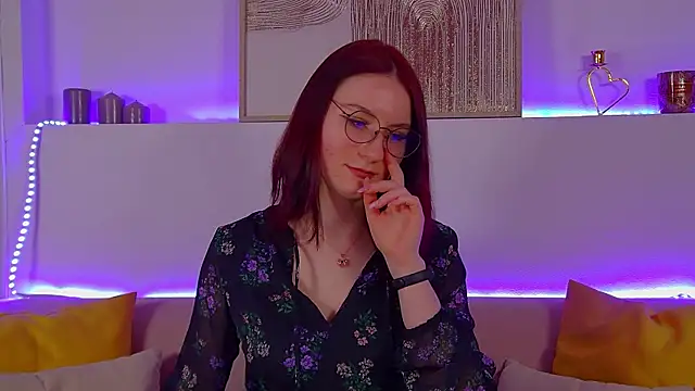 VictoriaArdern online show from 03-16-25, 06:31