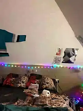 Snapshot of Neveah6 chatting on 01-05-25, 04:06 Neveah6 online show from 01-05-25, 04:06