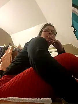 Snapshot of Neveah6 chatting on 01-24-25, 12:42 Neveah6 online show from 01-24-25, 12:42