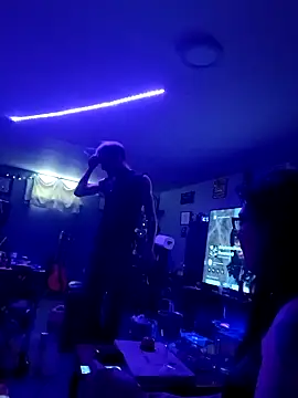 Snapshot of Neveah6 chatting on 03-10-25, 02:59 Neveah6 online show from 03-10-25, 02:59