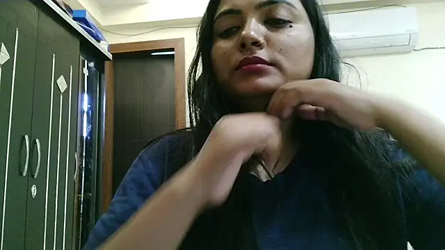 Snapshot of Hritvika chatting on 02-25-25, 12:45 Hritvika online show from 02-25-25, 12:45