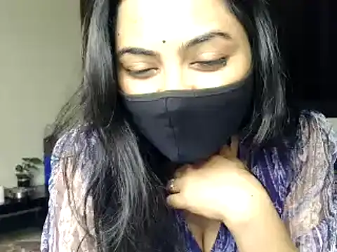 Snapshot of Hritvika chatting on 03-16-25, 05:50 Hritvika online show from 03-16-25, 05:50