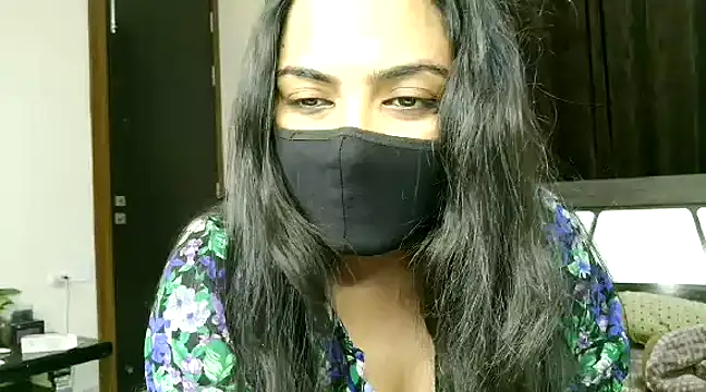 Snapshot of Hritvika chatting on 03-20-25, 02:42 Hritvika online show from 03-20-25, 02:42