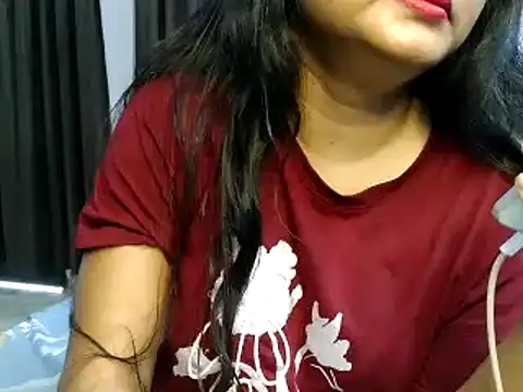 Snapshot of Hritvika chatting on 10-17-25, 04:48 Hritvika online show from 10-17-25, 04:48