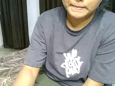 Snapshot of Hritvika chatting on 07-22-26, 03:48 Hritvika online show from 07-22-26, 03:48