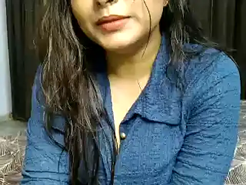 Snapshot of Hritvika chatting on 07-31-26, 02:27 Hritvika online show from 07-31-26, 02:27