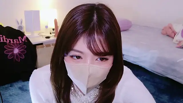 Snapshot of Runarunapi chatting on 10-28-25, 03:54 Runarunapi online show from 10-28-25, 03:54