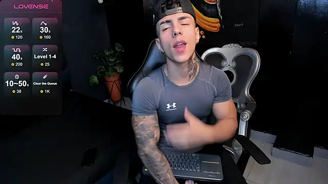 Flynn Riider online show from 10-27-25, 05:39