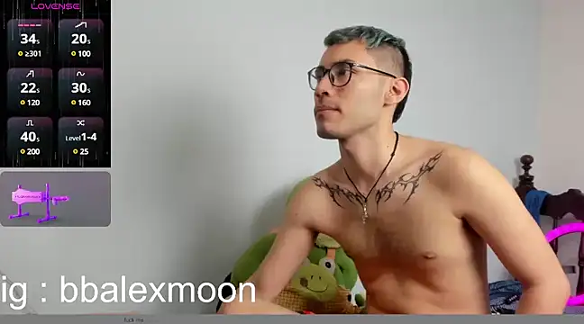 Snapshot of alexdesire chatting on 12-25-24, 04:00 alexdesire online show from 12-25-24, 04:00