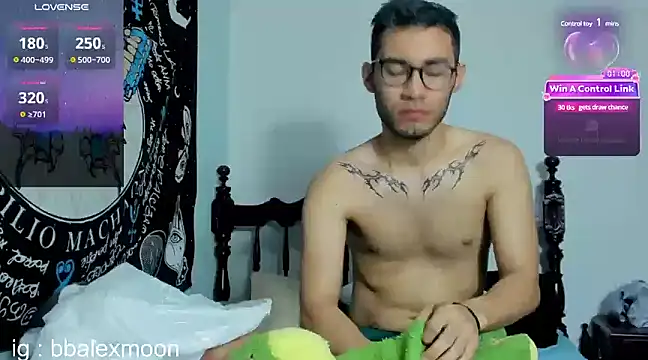 Snapshot of alexdesire chatting on 01-27-25, 02:35 alexdesire online show from 01-27-25, 02:35