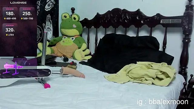 Snapshot of alexdesire chatting on 02-12-25, 10:59 alexdesire online show from 02-12-25, 10:59