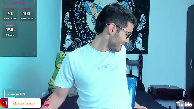 Snapshot of alexdesire chatting on 03-22-25, 01:30 alexdesire online show from 03-22-25, 01:30