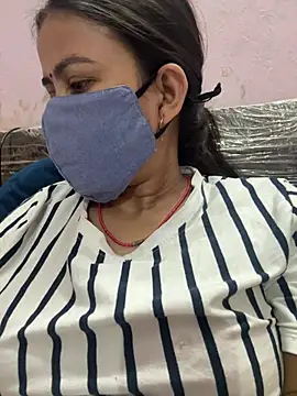 Snapshot of nehas chatting on 03-12-25, 01:40 nehas online show from 03-12-25, 01:40