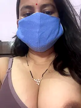 Snapshot of nehas chatting on 09-29-25, 11:37 nehas online show from 09-29-25, 11:37