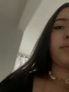 Snapshot of zoewillian chatting on 02-04-25, 03:22 zoewillian online show from 02-04-25, 03:22