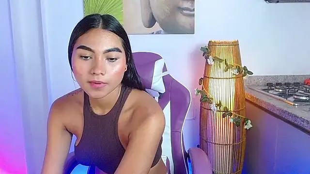 Snapshot of georgina_lulu chatting on 03-05-25, 01:42 georgina lulu online show from 03-05-25, 01:42