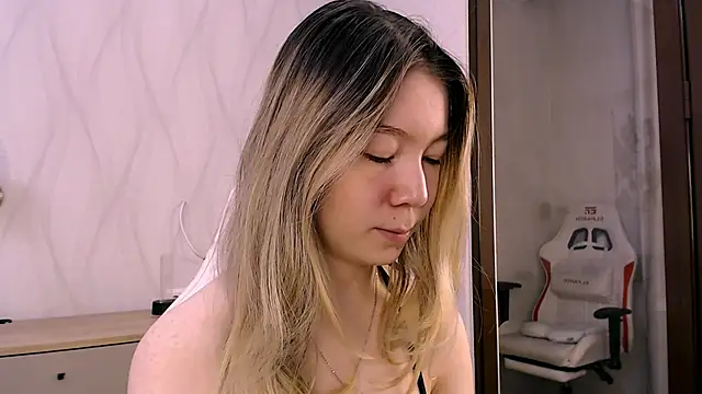 Babby Rabbit online show from 11-12-25, 02:39