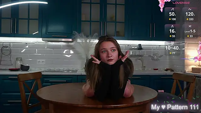 DawnAtwood online show from 01-06-25, 05:27