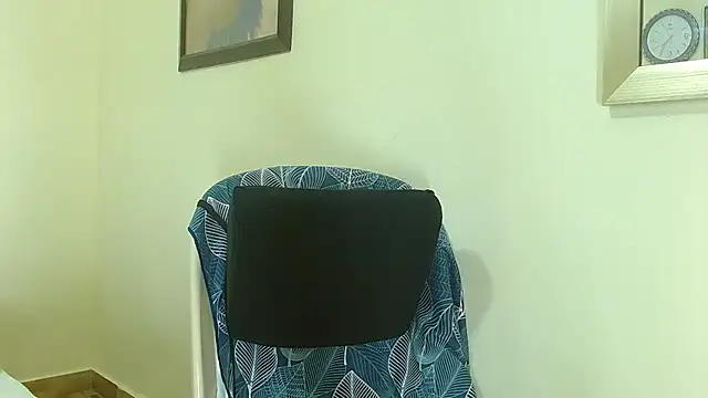 Snapshot of katerineleon chatting on 10-26-25, 09:21 katerineleon online show from 10-26-25, 09:21