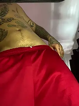 Snapshot of Junihn0 chatting on 01-28-25, 07:00 Junihn0 online show from 01-28-25, 07:00