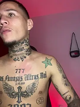 Snapshot of Junihn0 chatting on 01-31-25, 04:06 Junihn0 online show from 01-31-25, 04:06