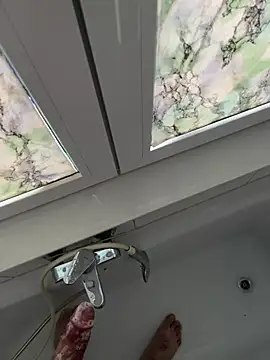 Snapshot of Loco42- chatting on 12-16-24, 01:22 Loco42- online show from 12-16-24, 01:22